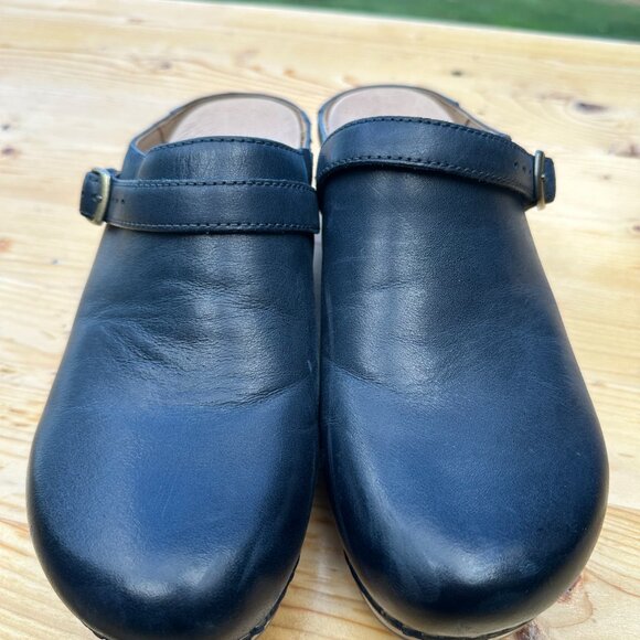 Danski Berry Clog in Navy - Size 38 - Picture 2 of 5